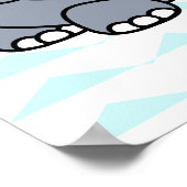 Lieblicher Elefant auf Zickzack Hintergrund Kinder Poster (Ecke)