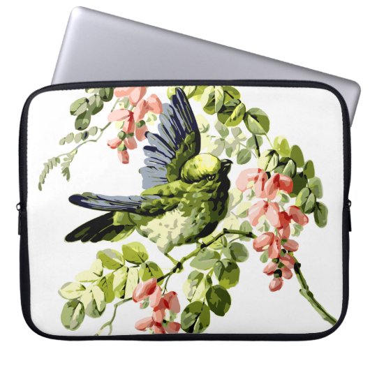 Lieblicher junger Papagei im blühenden Baum Laptopschutzhülle (Vorderseite)