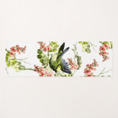 Lieblicher junger Papagei im blühenden Baum Yogamatte (Vorderseite (Horizontal))