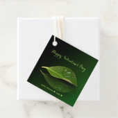 Liebliches herzförmiges Wassertropfen auf dem Leaf Geschenkanhänger (Beispiel)