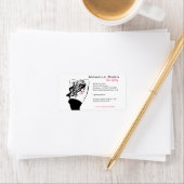 Liebliches Mädchen mit Haarstyling-Branding Adressaufkleber (Insitu)