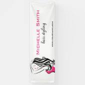Liebliches Mädchen mit Haarstyling-Branding Banner (Vertikal)