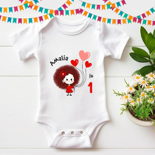 Liebliches Mädchen mit Herzblasen Baby Strampler