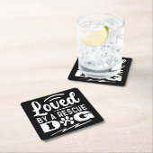 Lieblingsgeschenke eines Hundes mit Adoption Rechteckiger Pappuntersetzer (Vor Ort)