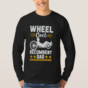 Liegende Dreirad-Vater beim Radfahren mit Liegerad T-Shirt