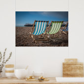 Liegestühle mit Blick auf das Meer Poster (Küche)