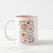 Life Is A Balance Of Holding Boho Wildflower Quote Zweifarbige Tasse (Links)