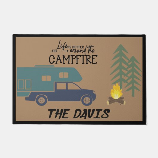 Life Is Better Around The Campfire Personalized Fußmatte (Vorderseite)
