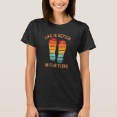Life is Better in Flip Flops, Retro Summer Sunset  T-Shirt (Vorderseite)