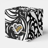 Life Quote Black Gevor Box von Adiela Akoo Geschenkschachtel (Rückseite)