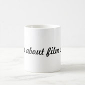 "Life's About Film Stars" Script Schriftart White  Kaffeetasse (Mittel)