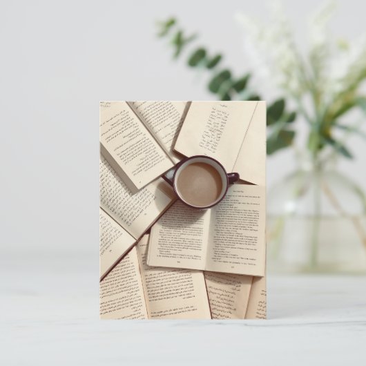 Light Academia Ästhetischer Kaffee und Bücher Postkarte (Stehend Vorderseite)