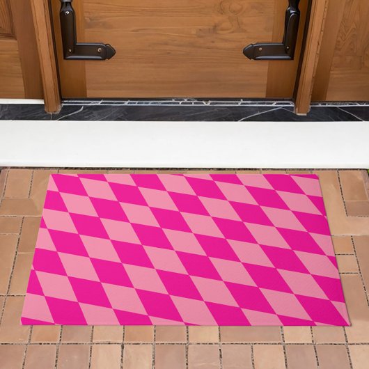 Light and Dark Pink Harlequin Diamonds Checkers  Fußmatte