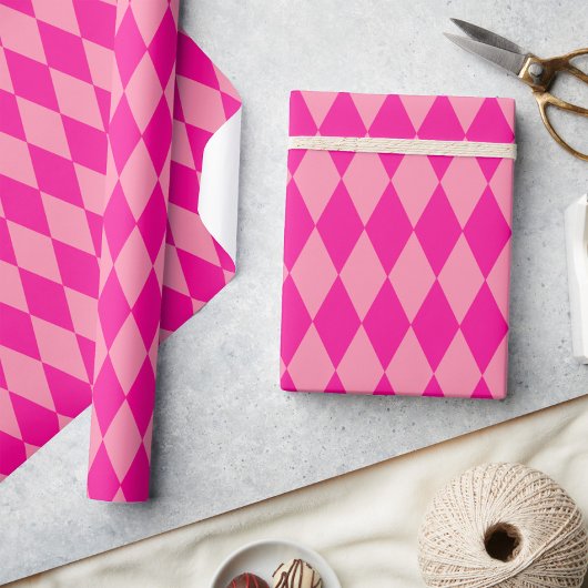 Light and Dark Pink Harlequin Diamonds Checkers Geschenkpapier
