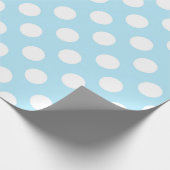Light Baby Blue & White Polka Dots Geschenkpapier (Ecke)