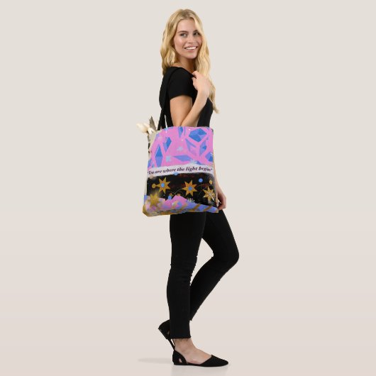 Light Begins – Modern Art Tote Tasche (Am Model)
