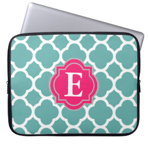 Light Blue and Pink Quatrefoil Monogram Laptopschutzhülle