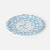 Light Blue And White Bunny Pattern Happy Easter Pappteller (Schrägansicht)