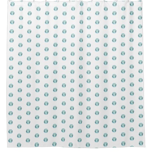 Light Blue Aquamarine Gemstone Muster auf Weiß Duschvorhang (Vorderseite)