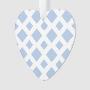 Light Blue Diamonds auf White Ornament