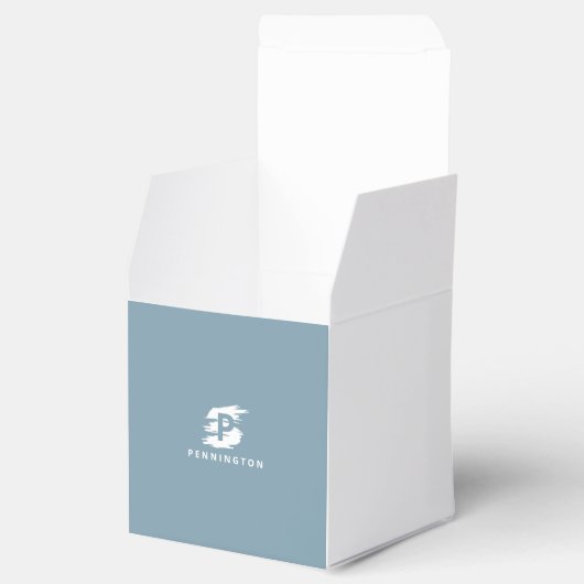 Light Blue Elegant Monogram Modern Simple Name Geschenkschachtel (Geöffnet)