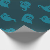 Light Blue Ghosts Dark Blue Halloween Geschenkpapier (Ecke)