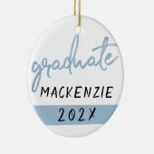Light Blue Graduate | Cooles Pinselskript auf Weiß Keramik Ornament (Rechts)