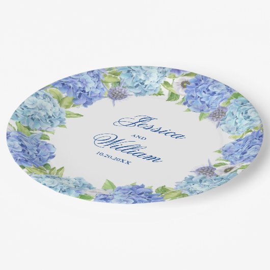 Light Blue Hydrangeas Floral Wedding Party Pappteller (Schrägansicht)