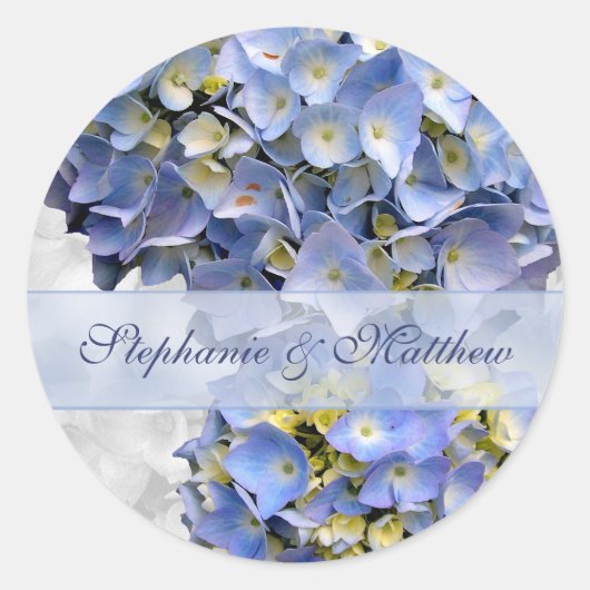 Light Blue Hydrangeas Sticker, "Alpha" Runder Aufkleber (Vorderseite)