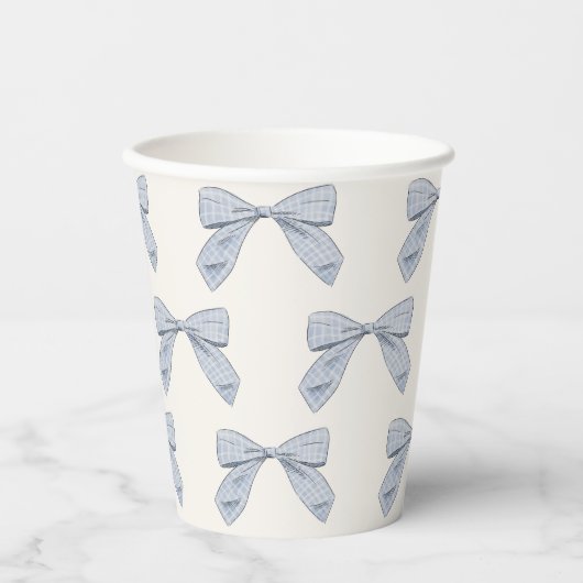 Light Blue Kariert Bow Elegante Boy Baby Shower Pappbecher (Vorderseite)