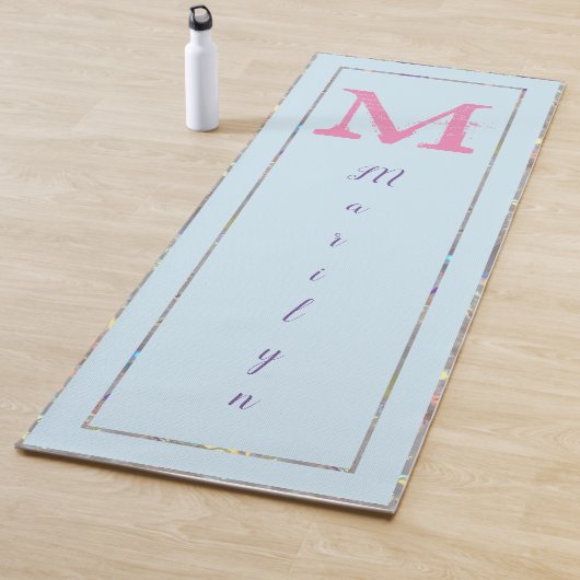 Light Blue Lila Pink Modern Chic Trendy Monogram Yogamatte (Beispiel)