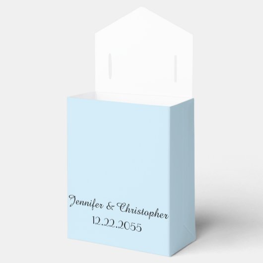 Light Blue Minimalist Wedding Party Names and Date Geschenkschachtel (Geöffnet)