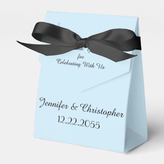 Light Blue Minimalist Wedding Party Names and Date Geschenkschachtel (Vorderseite)