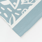 Light Blue Modern Botanical Pattern Monogram Fleecedecke (Ecke)
