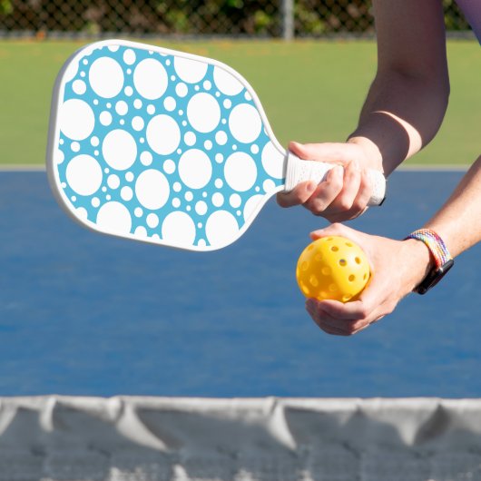 Light Blue Polka Dot Pickleball Schläger (InSitu)