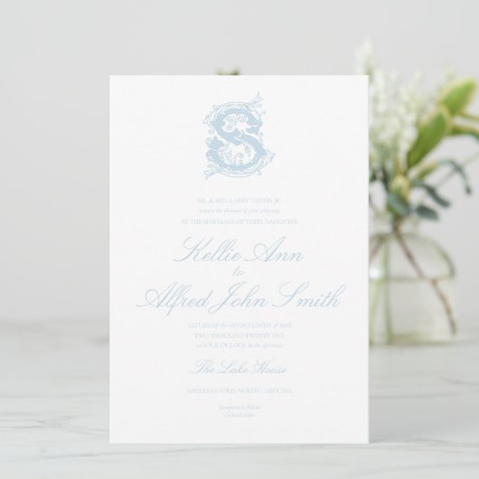 Light Blue "S" Monogram Weditation Einladung (Stehend Vorderseite)