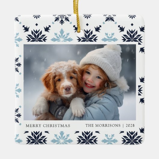 Light Blue Snowflake Foto Keramikornament (Vorderseite)
