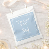 Light Blue Stylish Script Custom Elegant Wedding Geschenktütchen (Ausgeschnitten)