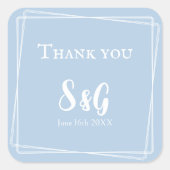 Light Blue Stylish Script Novelty Wedding Initials Quadratischer Aufkleber (Vorderseite)