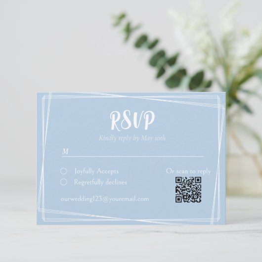 Light Blue Stylish Script QR Wedding RSVP Card Karte (Stehend Vorderseite)