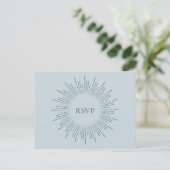 Light Blue Sunburst Wedding RSVP Song Request Einladungspostkarte (Stehend Vorderseite)