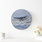 Light Blue Torn Jeans Texture Große Wanduhr (Zuhause)