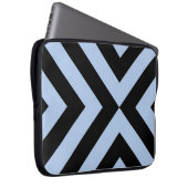 Light Blue und Black Chevrons Laptopschutzhülle (Vorne Rechts)