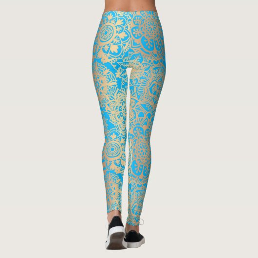 Light Blue und Gold Boho Mandala Pattern Yoga Leggings (Rückseite)