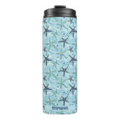Light Blue und Gold Starfish auf Ozeanwellenmuster Thermosbecher (Vorderseite)