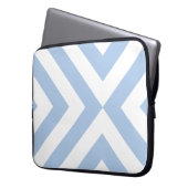 Light Blue und White Chevrons Laptopschutzhülle (Vorderseite Links)