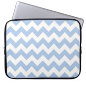 Light Blue und White Zigzag Laptopschutzhülle (Vorderseite)