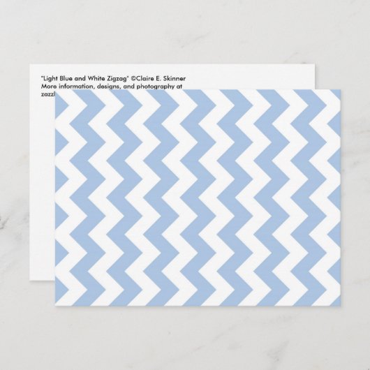 Light Blue und White Zigzag Postkarte (Vorne/Hinten)