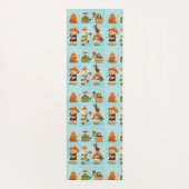 Light blue wrapping paper featuring a repeated  yogamatte (Rückseite)