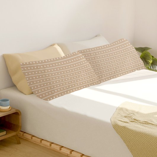 Light Brown Lines and Circles Pattern Pair Of Kissenbezug